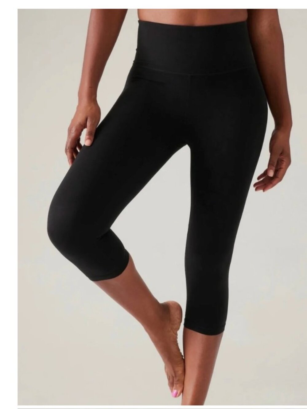 Athleta Accelerate Crop 3/4 Leggings - Black in Medium